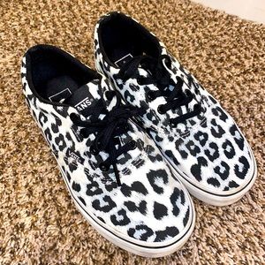Leopard Vans